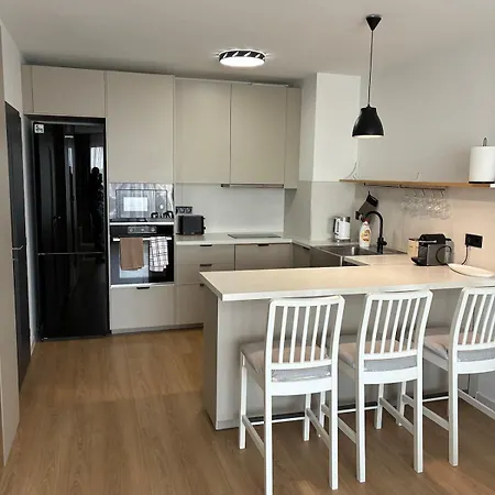 Near Mrbricolage Apartament *